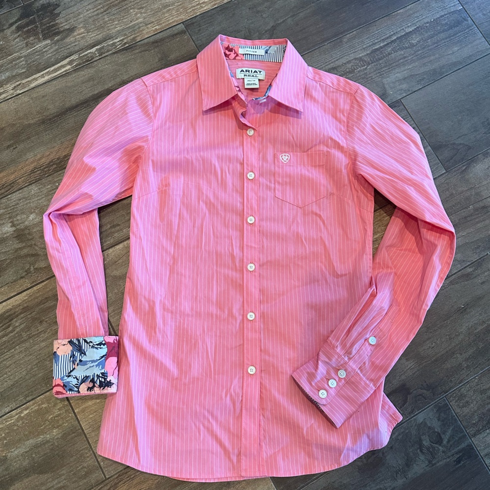 Women’s Ariat button down